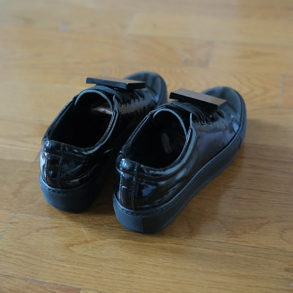 Acne Studios Adriana Sneakers Womens Black Patent Face Plaque Platform 35 Luxury